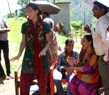 I present you this awkward photo of me, to prove that at least Dilmaya and Anita were laughing at my jokes.